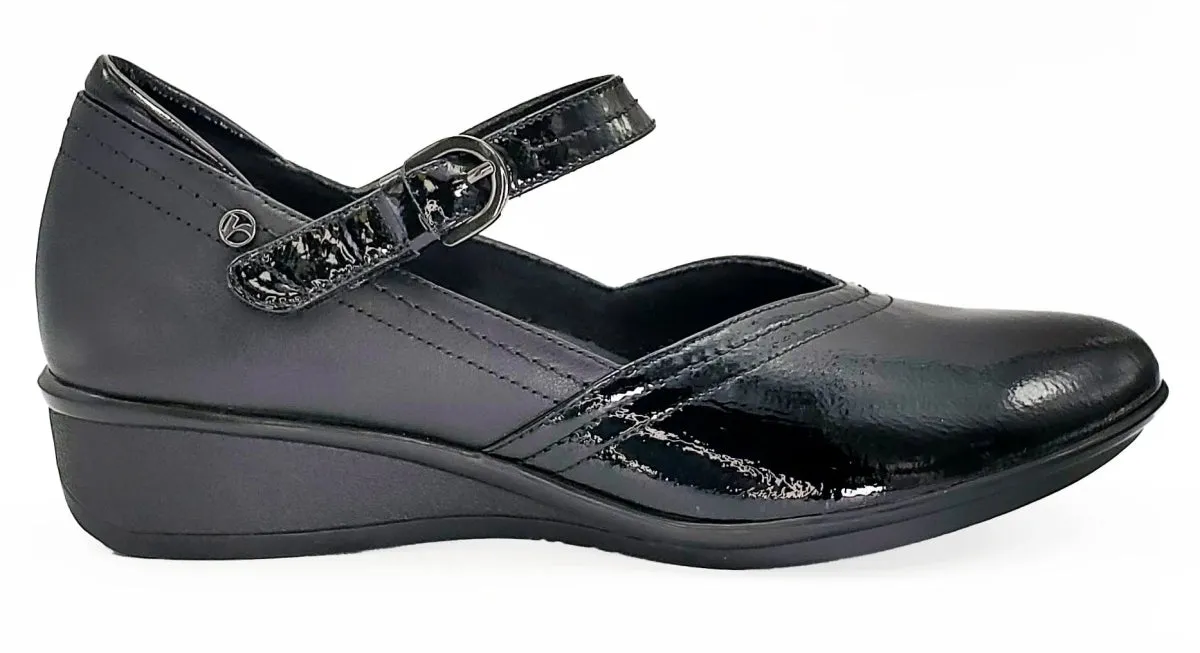 Revere Narita Women's Mary Jane Shoes In Black Patent